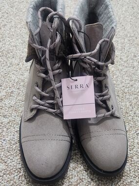 Serra Gray W Purple Hue Lace-Up Combat Boots Size 9